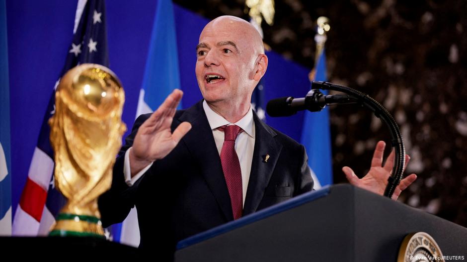 FIFA ingin menjual saham Piala Dunia - UEFA mengkritik tajam