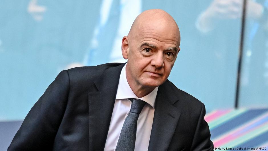 Bundesliga dan liga sepak bola top lainnya menyerang Infantino