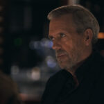 Dari Dr. House hingga bos kriminal, Hugh Laurie dalam serial baru The Wanted Man