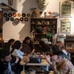 Iran: Kafe dalam pengawasan aparat keamanan