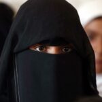 Jauh dari burqa dan orang asing: orang Italia lebih miskin