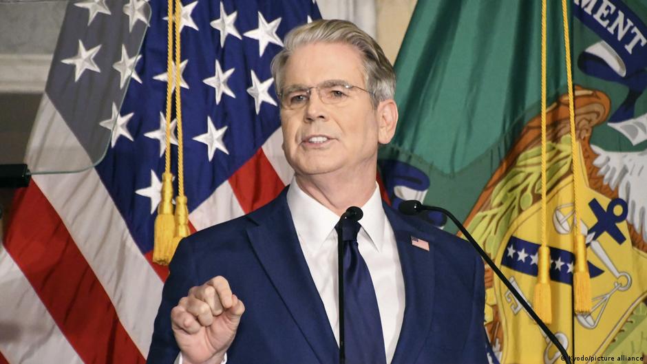Tekanan Trump terhadap Iran: Tiga negara, tiga reaksi