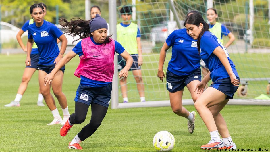 Wanita Afghanistan: tim sepak bola nasional tanpa rumah
