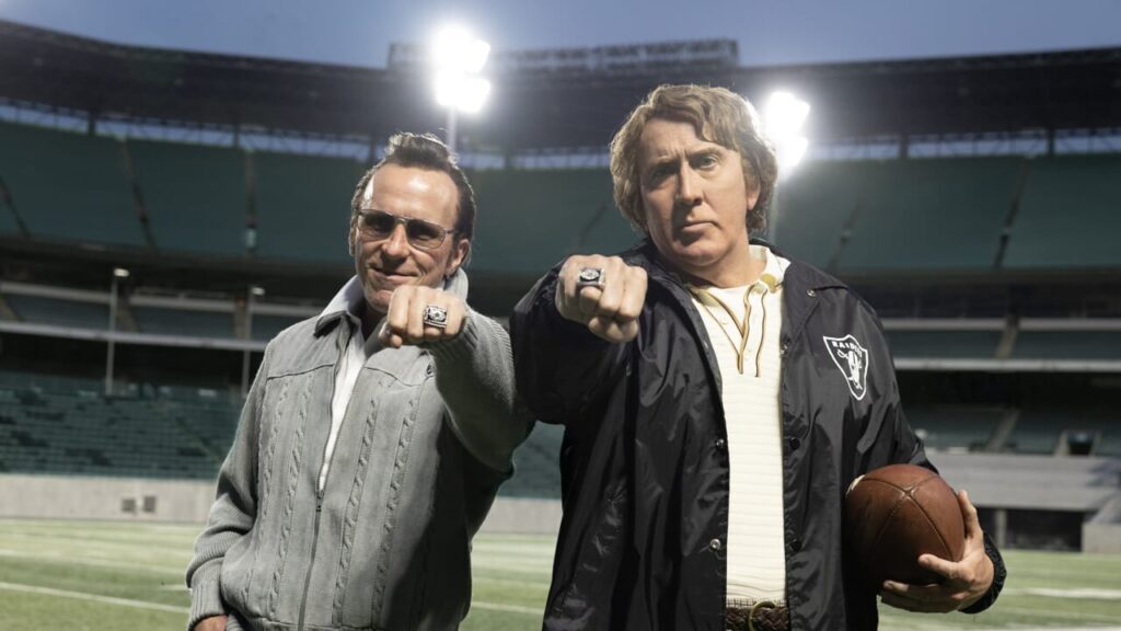 "Menjengkelkan"trailer film bersama Nicolas Cage dan Christian Bale tentang legenda sepak bola Amerika