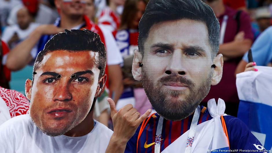 Berakhir di Timnas: Ronaldo Dihina, Messi Terharu