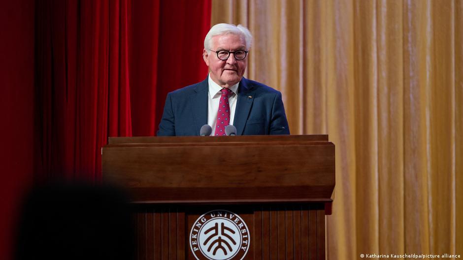 Diplomasi ping-pong Steinmeier di Tiongkok