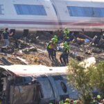 Kecelakaan kereta berkecepatan tinggi di Spanyol menewaskan sedikitnya 68 orang