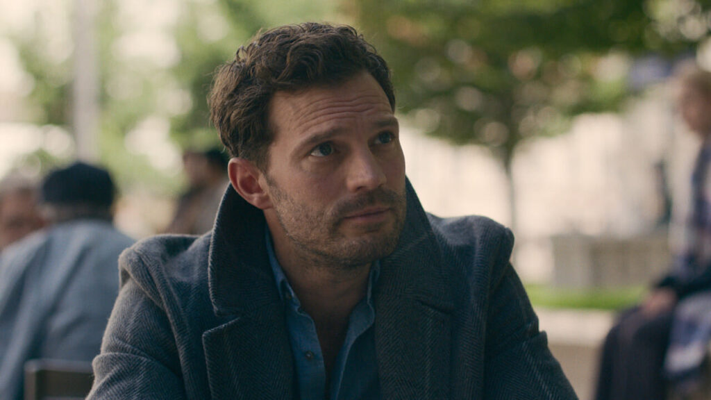 "12 12 12": trailer, plot dan tanggal rilis serial drama pencurian yang dibintangi Anthony Mackie dan Jamie Dornan
